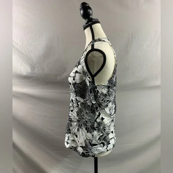Black And White Floral Sleeveless Mesh Top - Picture 3 of 4